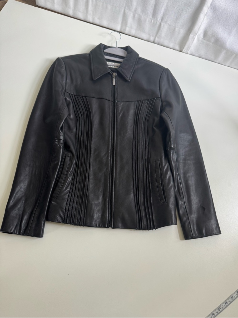 Jones New York Vintage Black Genuine Leather Jacket - Small